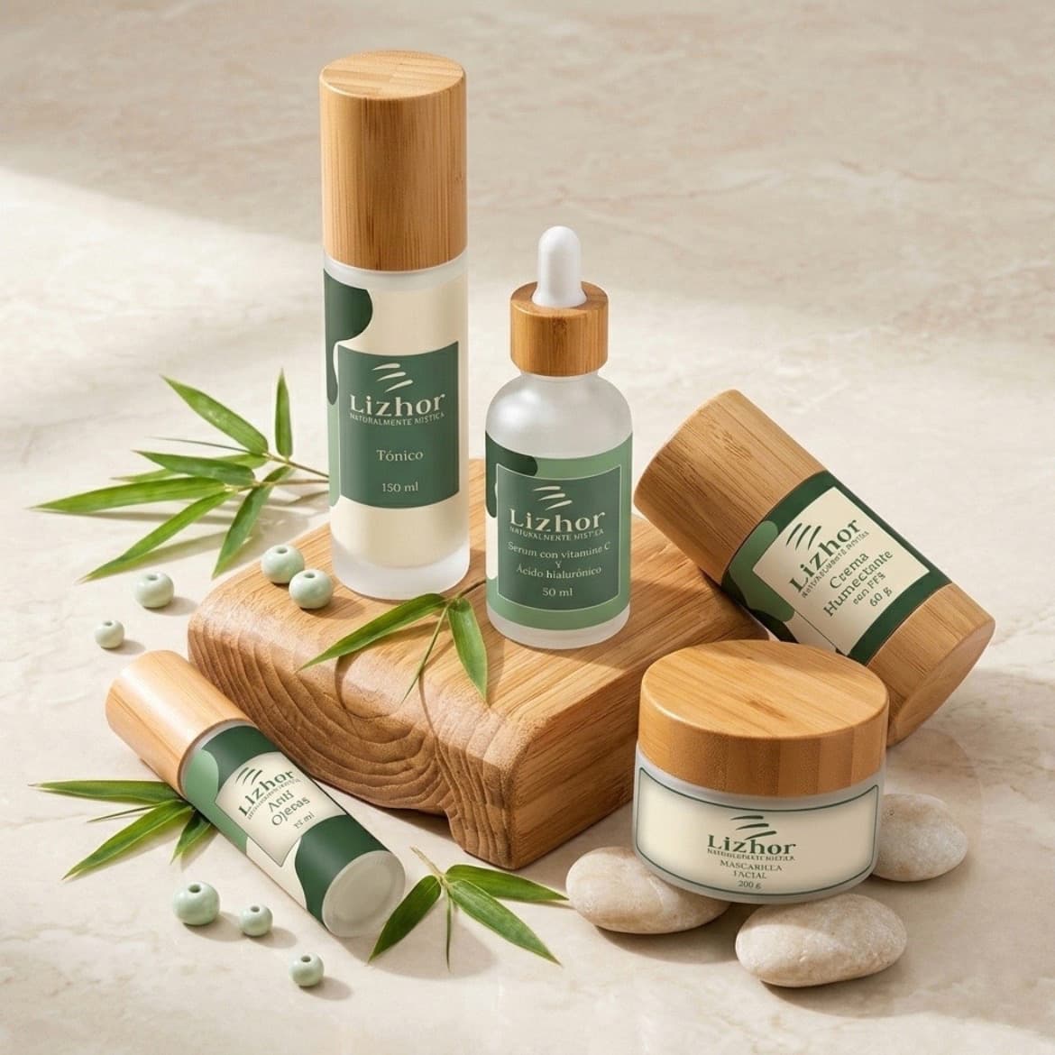 Majestuoso tigre blanco de Bengala, símbolo de Lizhor: pureza, fuerza y elegancia natural