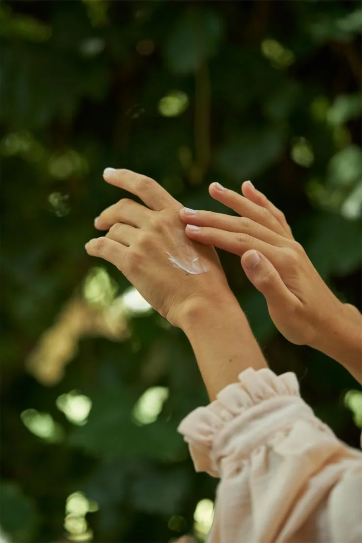 Natural, Vegano, Orgánico, Cruelty-Free: Qué Significan Realmente los Sellos de Tu Skincare (2026)